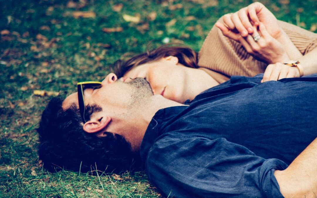 4 CHOSES DONT TOUTE FEMME A BESOIN POUR RESTER FIDÈLE À SON HOMME