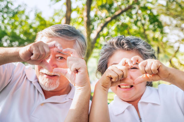 7 SIGNES QUE VOUS ÊTES DANS UNE RELATION AVEC UN PARTENAIRE ÉGOÏSTE